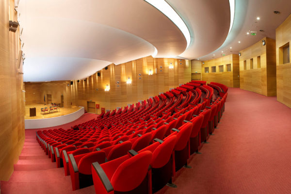 amfitheatro-aei-pirea